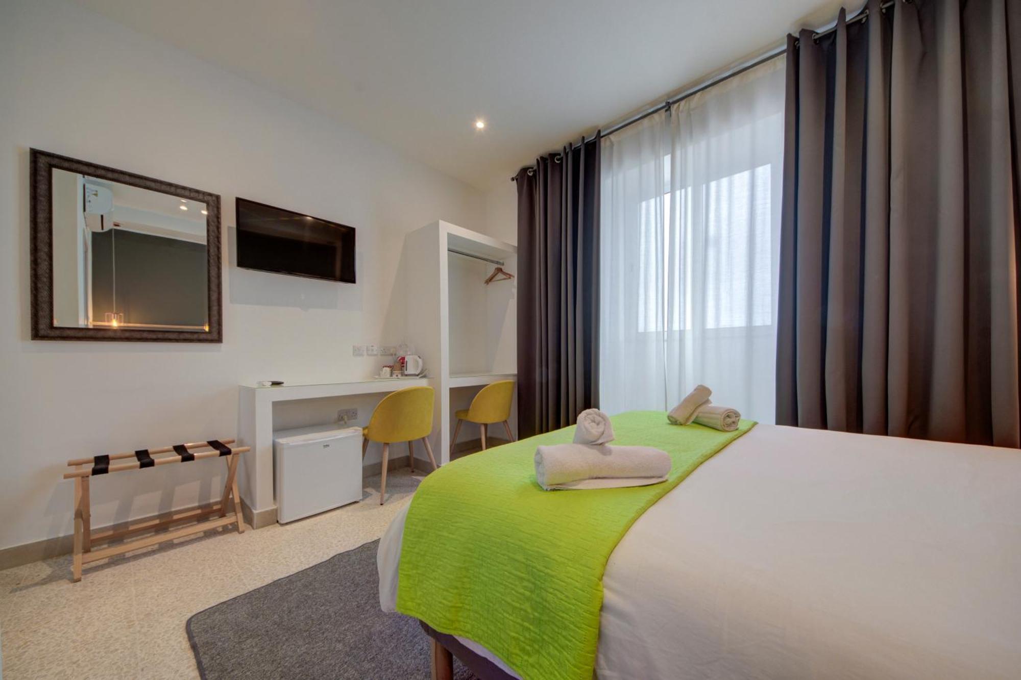 Caro Boutique Guest House San Gwann Bagian luar foto
